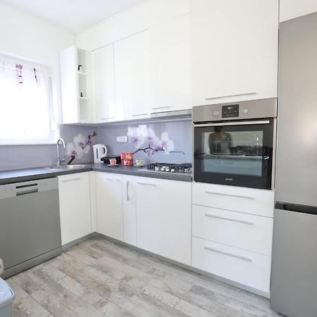 Apartman Teo &Tena Otočac Eksteriør bilde