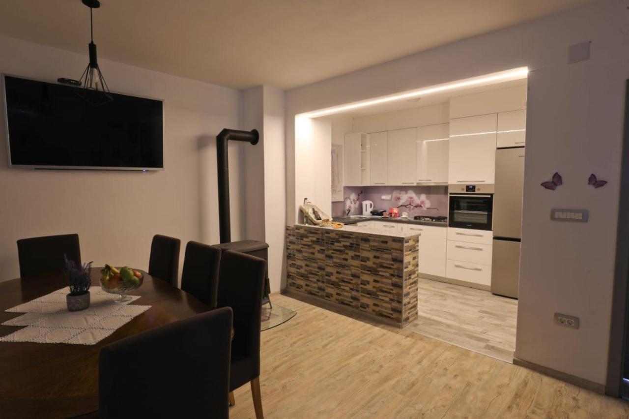 Apartman Teo &Tena Otočac Eksteriør bilde