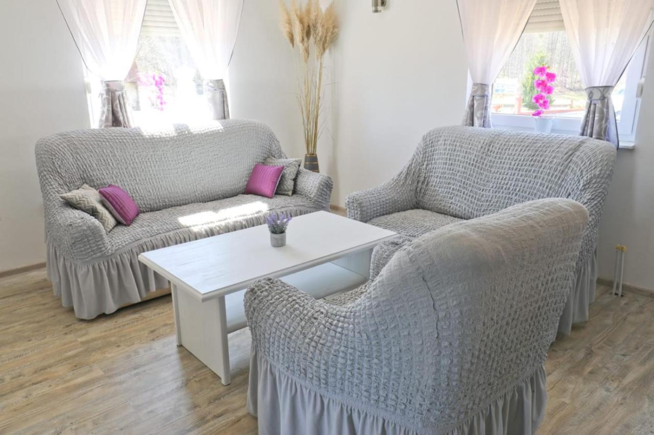 Apartman Teo &Tena Otočac Eksteriør bilde