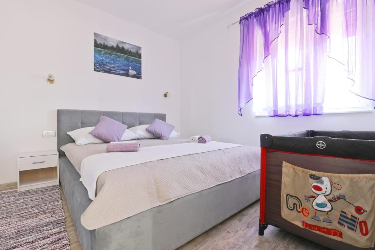 Apartman Teo &Tena Otočac Eksteriør bilde