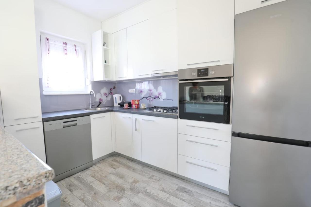 Apartman Teo &Tena Otočac Eksteriør bilde