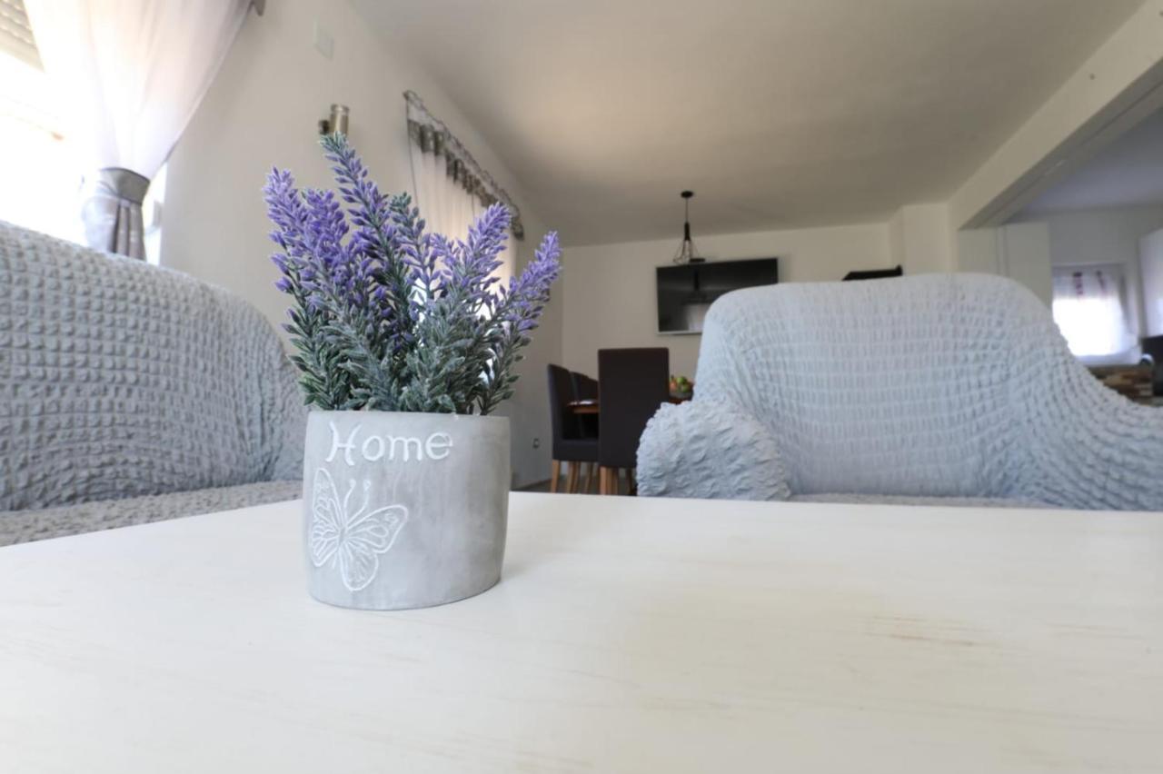 Apartman Teo &Tena Otočac Eksteriør bilde
