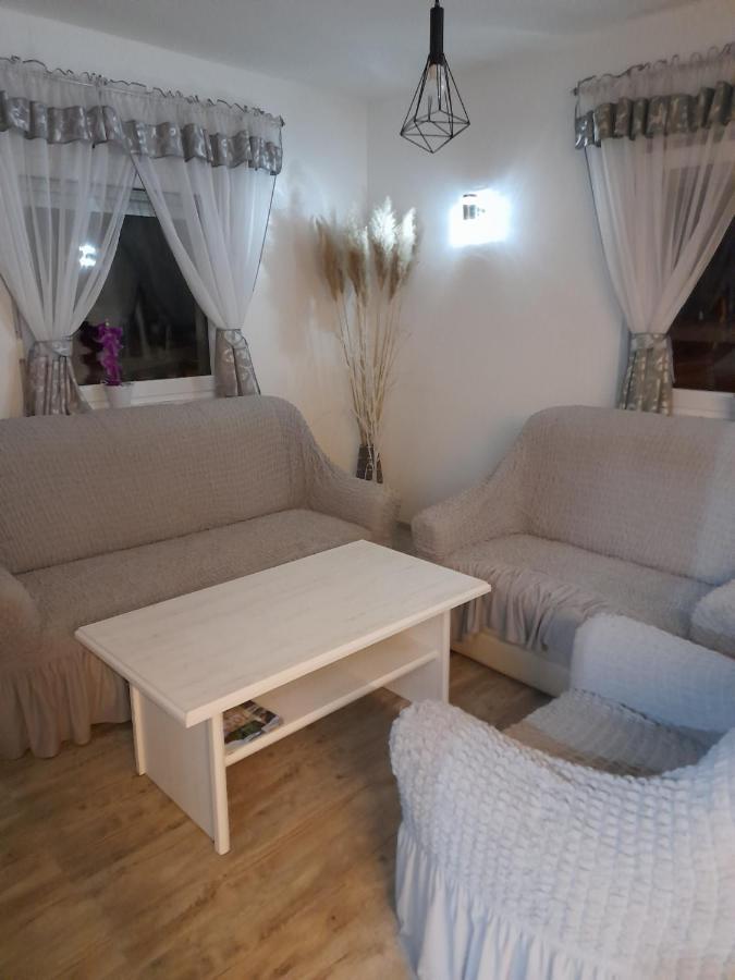 Apartman Teo &Tena Otočac Eksteriør bilde